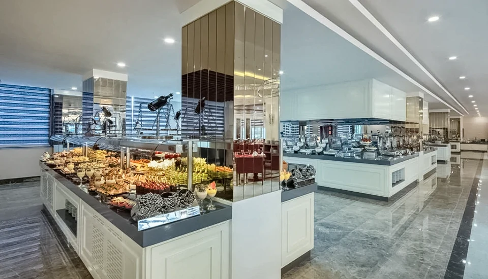 هتل آیدین بی کویین پالاس آنتالیا